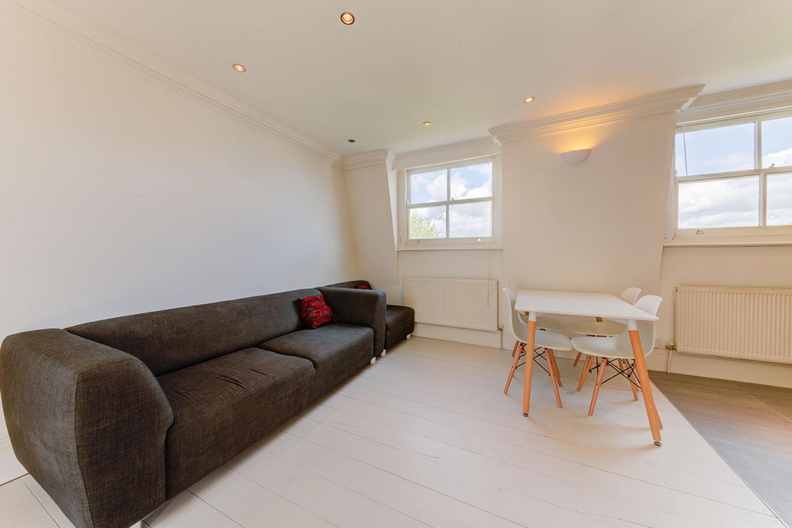 Top Floor 1 bedroom property only a short walk to Upper Holloway Station Tollington Way  , Holloway